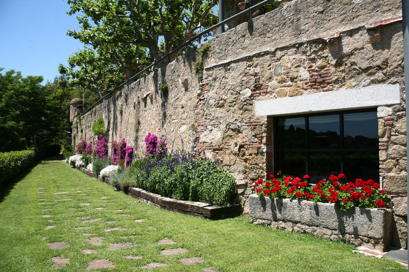 Hotel Castell De L'Oliver Mataro Exterior photo