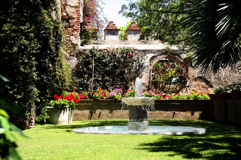 Hotel Castell De L'Oliver Mataro Exterior photo