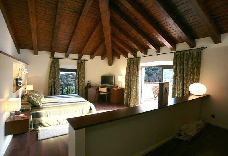 Hotel Castell De L'Oliver Mataro Room photo